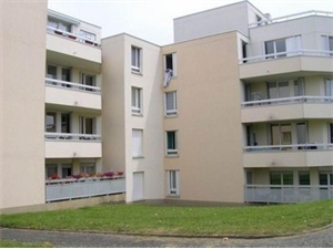 t4 à la location -   71230  SAINT VALLIER, surface 81 m2 location t4 - UBI424984966